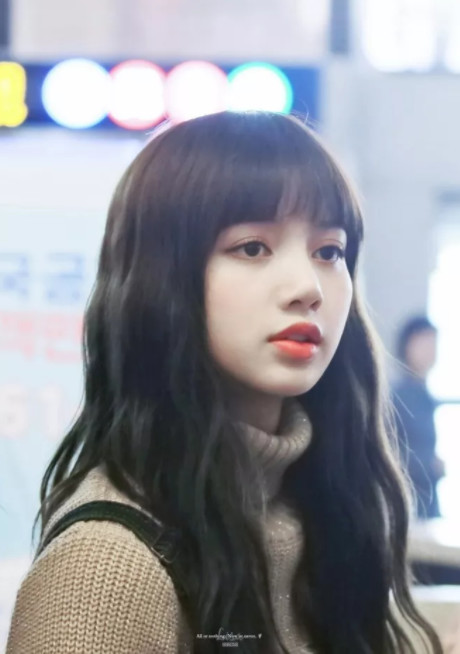 有一种 撞脸 叫丽莎和小松菜奈 换上同款发型 真爱粉也分不出