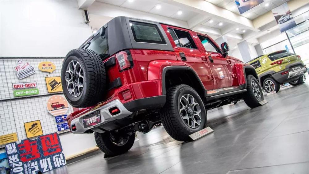 一辆北京bj40 同时满足你硬汉和精致两个愿望