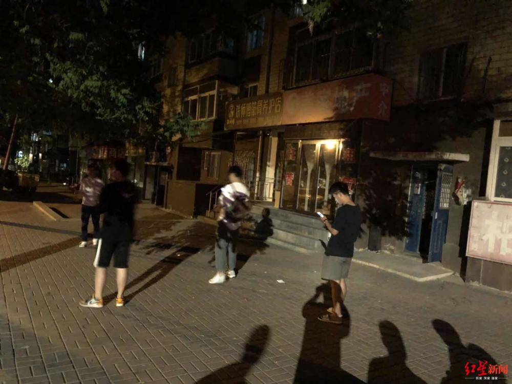 “深夜殴打女子”嫌疑人父亲：没想到儿子会这样做
