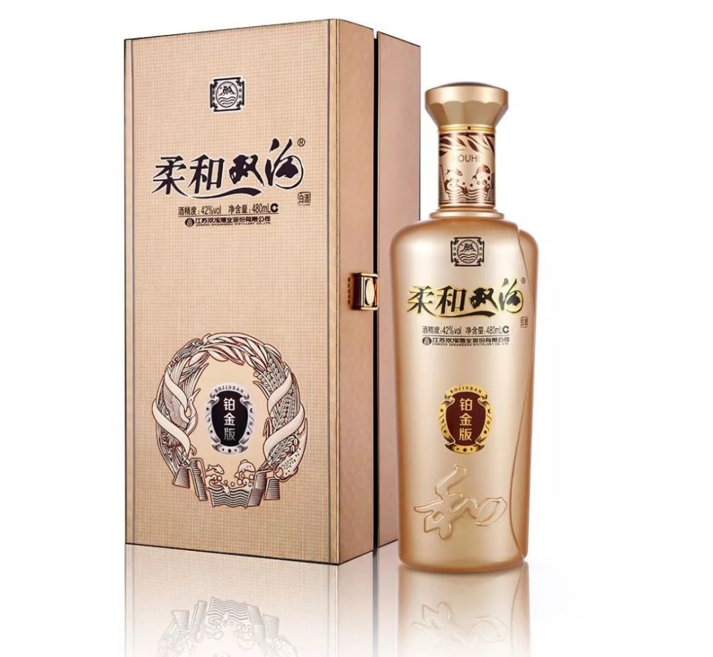 诞生于此的柔和双沟铂金版产品可以说是在千年酿酒史的熏陶中,在独特