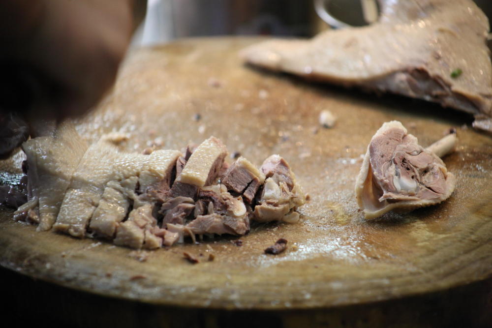 苏州夏令美食:买杜三珍糟鹅,为啥还要"麻烦帮我多拷点卤"?