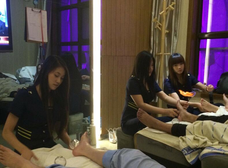 洗脚妹月薪两万仍难脱单前台经理无意间透露其中猫腻