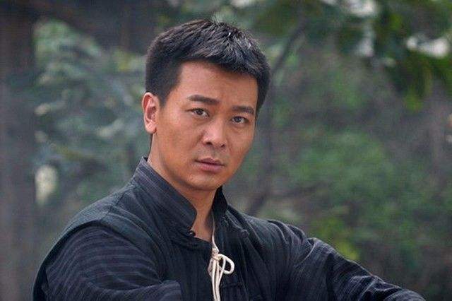 《精武门》里陈真是一位真正的民族英雄,陈真还有一位大名鼎鼎的师傅