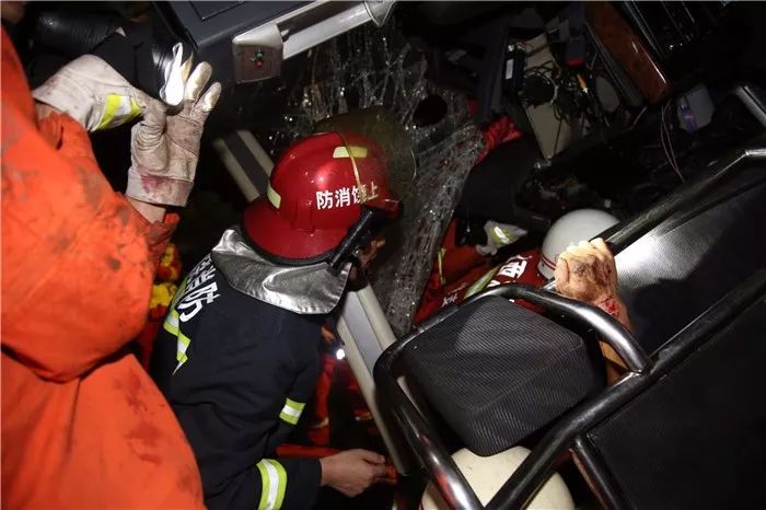 上饶市消防救援支队"6.22"沪昆高速救援纪实