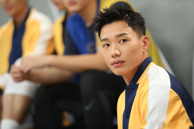 "武汉街球王"周锐腾讯体育6月28日讯 一份61人的参选名单让2019年cba