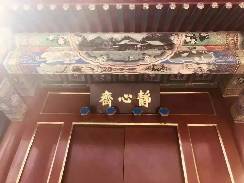 北海公园|大北京│夏天竟然就有“漫天红枫”，就藏在市中这绝美园子里
