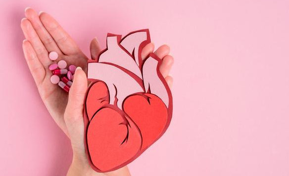 心脏突然 刺痛 一下 或是 这3种病 在作怪 早重视防猝死 心脏 胆囊疾病 心绞痛 猝死