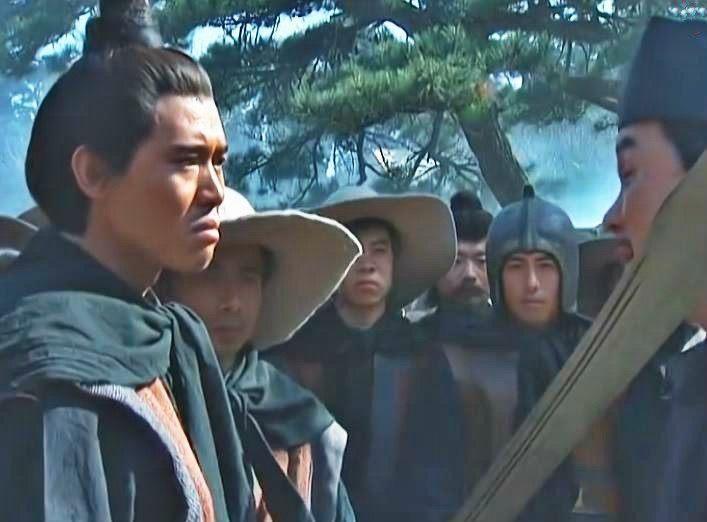 李虞侯说了一句:"剐不尽,斩不尽的贼,如今归顺了还贼性不改?