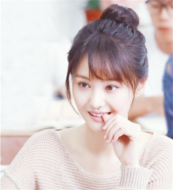 郑爽豪宅内景曝光,看到她厨房的装修,瞬间感觉张恒好幸福