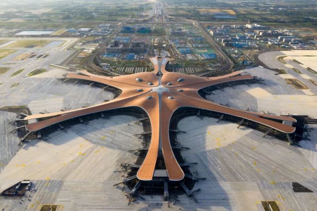 航拍北京大兴国际机场 