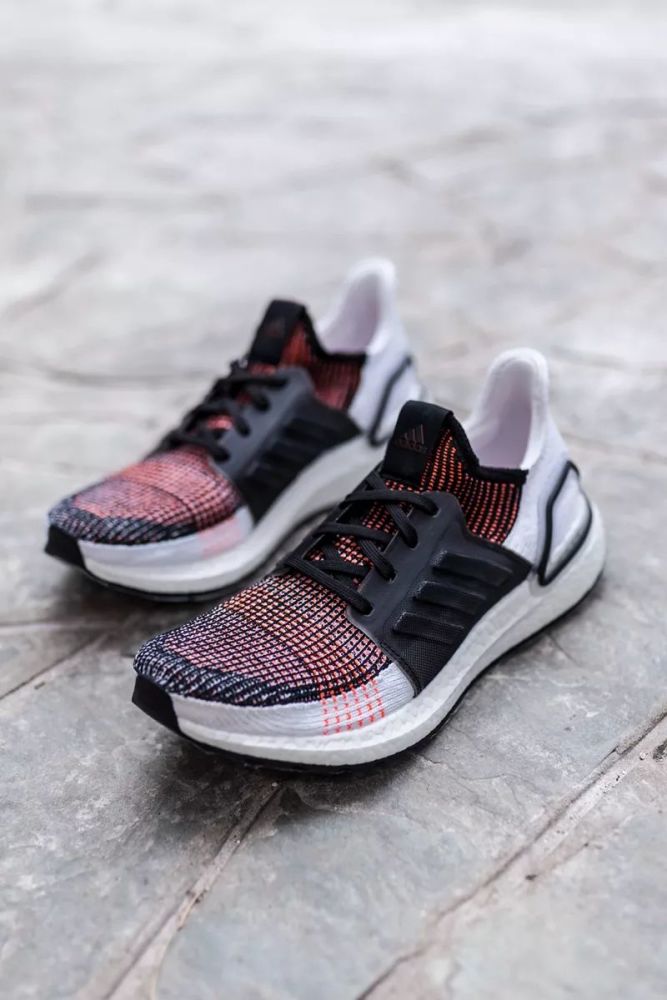 adidas ub19 高颜值跑鞋又来了!脚感更爽!