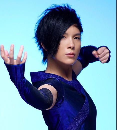 老牌歌手潘美辰为音乐放弃结婚生子,50岁近照有点认不出