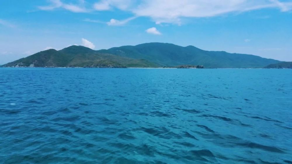 玩岛出海嗨翻天 一个恬静的世界,享受阳光和沙滩,热烈释放激情