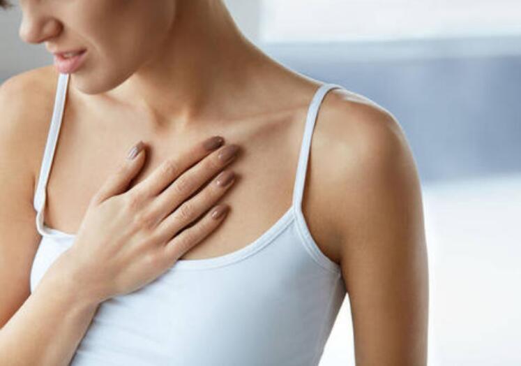 女性经常左胸上方疼 是怎么回事 医生 这3种病因都会引起胸痛