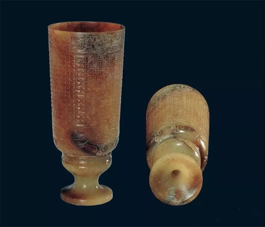 何等盖世英雄才能用此玉杯