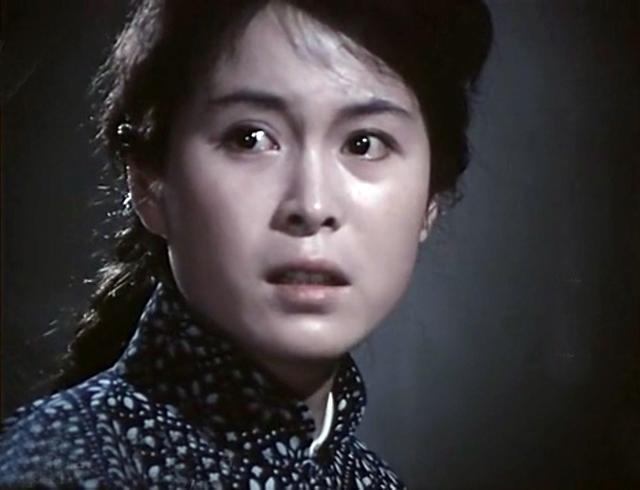 昔日女星王琴宝美丽又温柔80年代标准女友如今61岁被淡忘