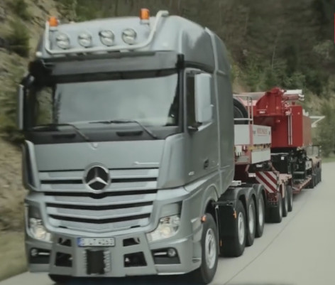 同样是卡车 为什么我国都是扁平车头 而美国是 长鼻子 的