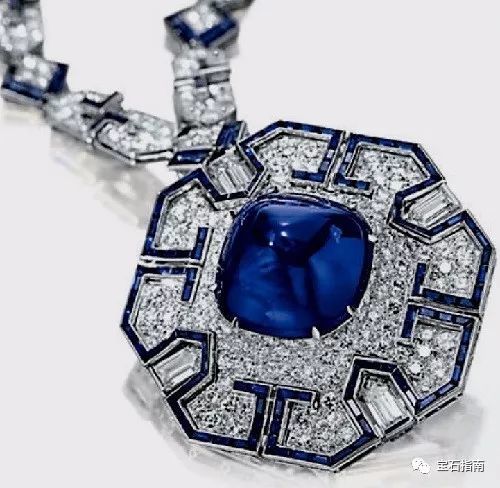 世界传奇珠宝之伊丽莎白·泰勒的bulgari糖包山形蓝宝石苏托尔