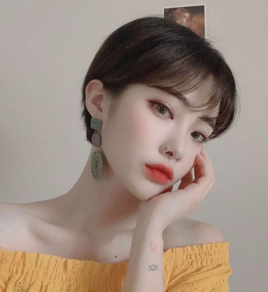 这4款发型巨洋气!