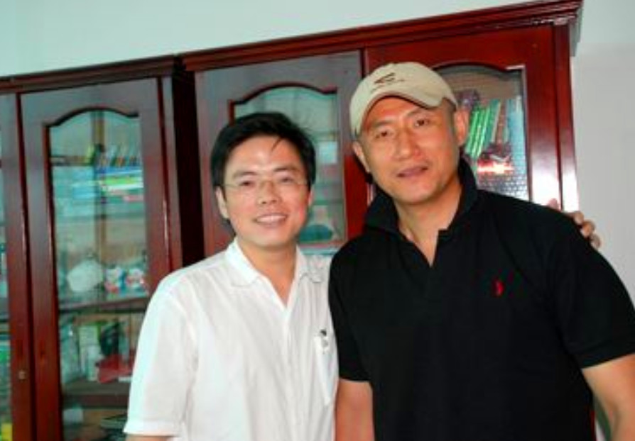 亮剑中他是日本高官,却是中国娱乐圈学历最高的人,李幼斌佩服他