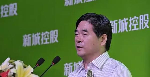 原因已众所周知,公司董事长王振华涉嫌猥亵幼女被刑拘.