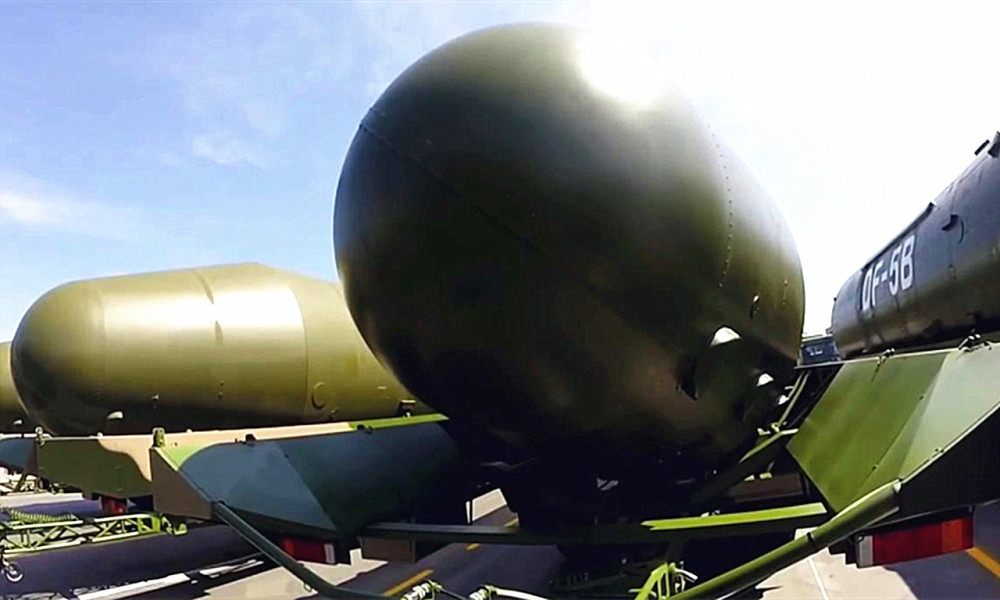 令人钦佩!中国"最远射程"的弹道导弹,达15000公里!