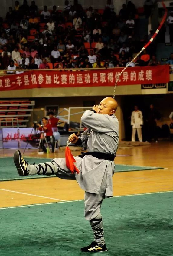 这是世界上最难练的冷兵器 流星锤究竟如何练?