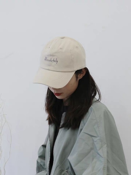 帽子既能搭配衣服还能遮阳 6款夏天的帽子随心选 帅气又时尚