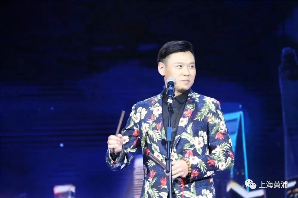 陈 靓 黄浦区青联委员,上海人民滑稽剧团青年滑稽演员,第四届中国曲艺