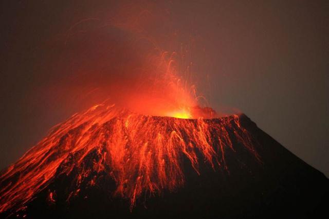 黃石火山是位於美國黃石國家公園的超級火山,也叫黃石超級火山.