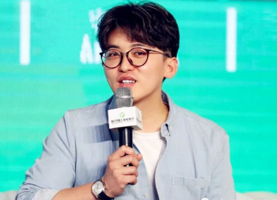 《奔跑吧》导演终于公开道歉,当对象曝光后,网友:早该这样了