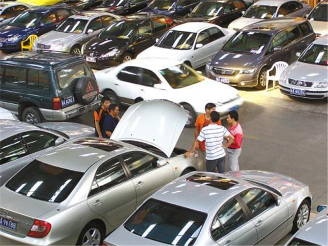 北京二手车无人买?车贩子:1000元一辆都卖不出去,愁人啊!