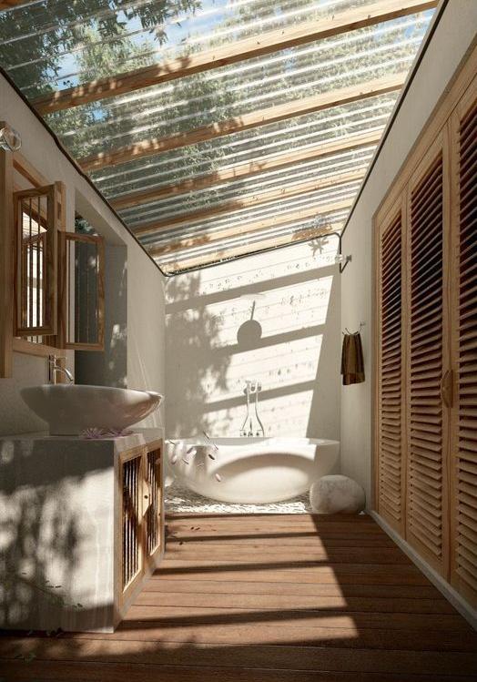 天井种树当庭院用太可惜了 有人脑洞大开 天井改成露天浴室 牛