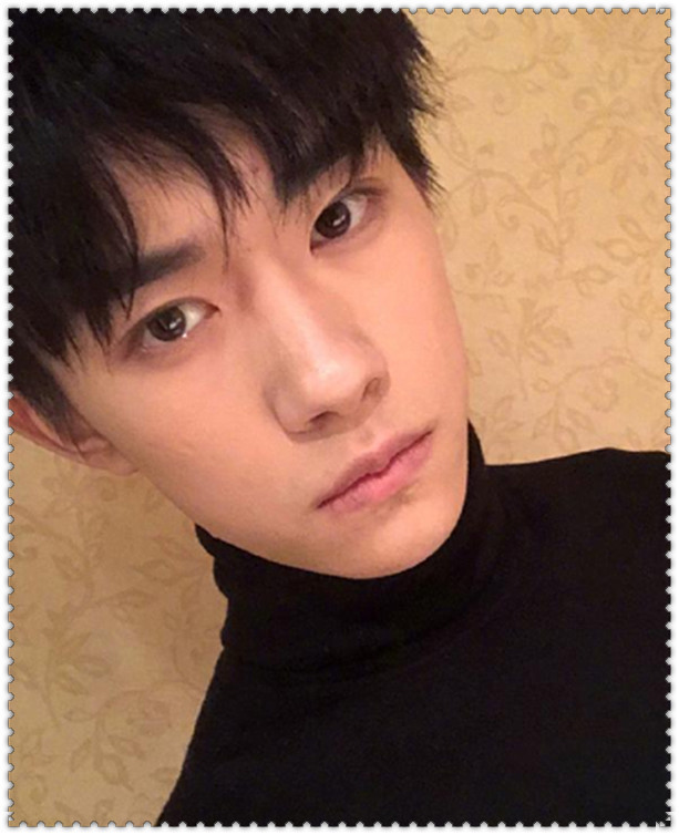 男星卸妆后,吴亦凡憔悴,鹿晗状态差,看到他:大佬素颜就好!