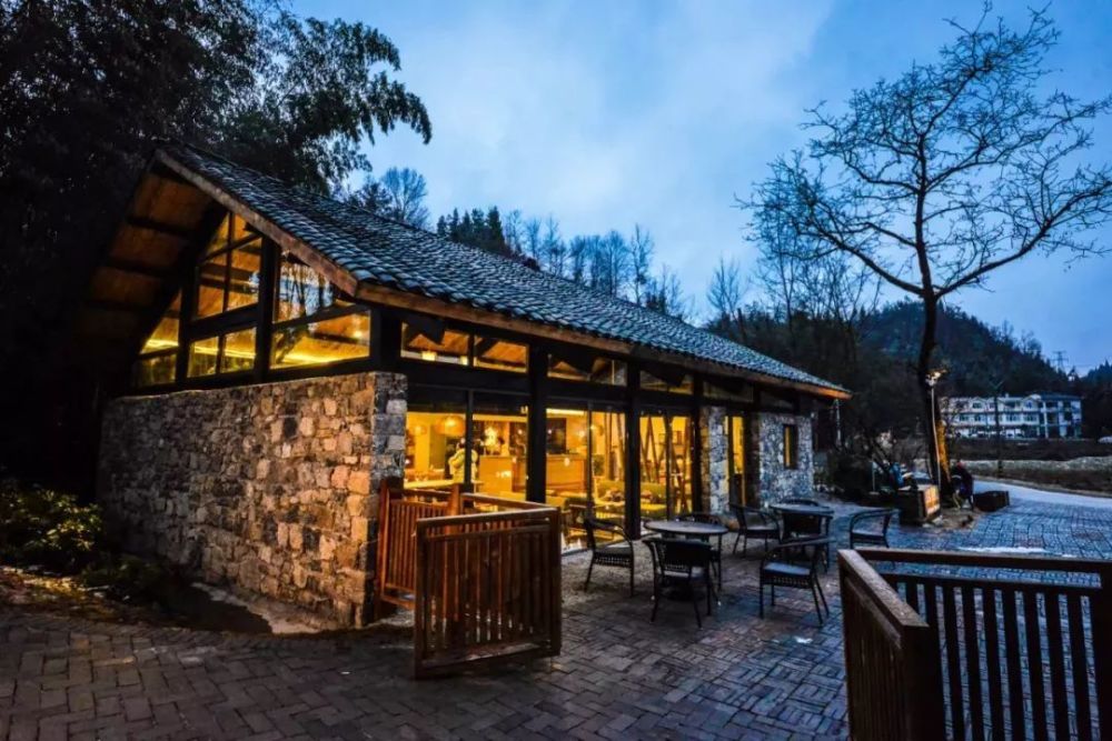 乡村旅游特色民宿养生度假湖北恩施州10万山民吃上旅游饭