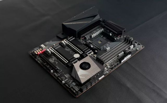 向5000mb/s进军!首套第三代锐龙pcie 4.0 ssd系统产品,成绩曝光