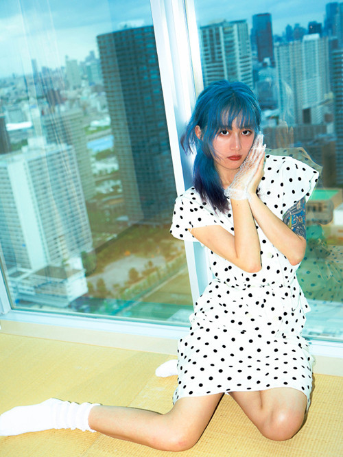 李诞老婆黑尾酱非主流造型曝光网友又土又黑