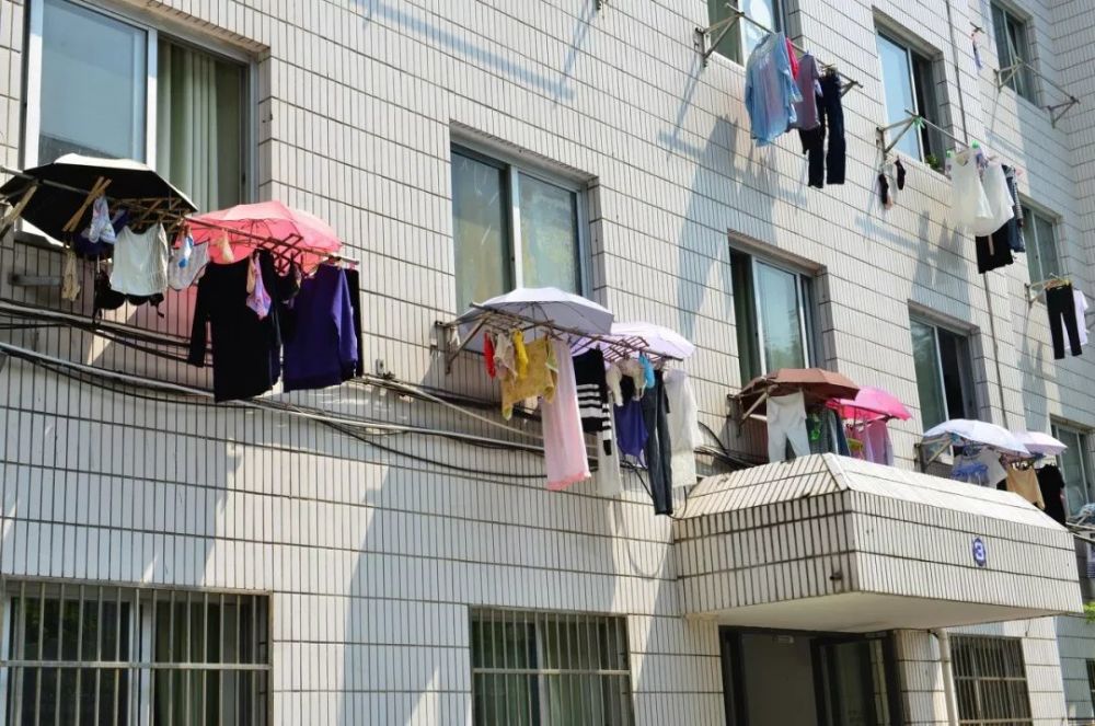 晾衣服迷惑行为大赏外国人不接受中国人已成文化习俗