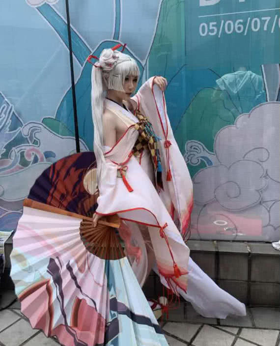 小萝莉cos不知火舞液体袜意外走红网友我陷入爱情了