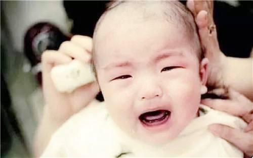 天热要给孩子剃光头才凉快 专家说这样做坏处多多