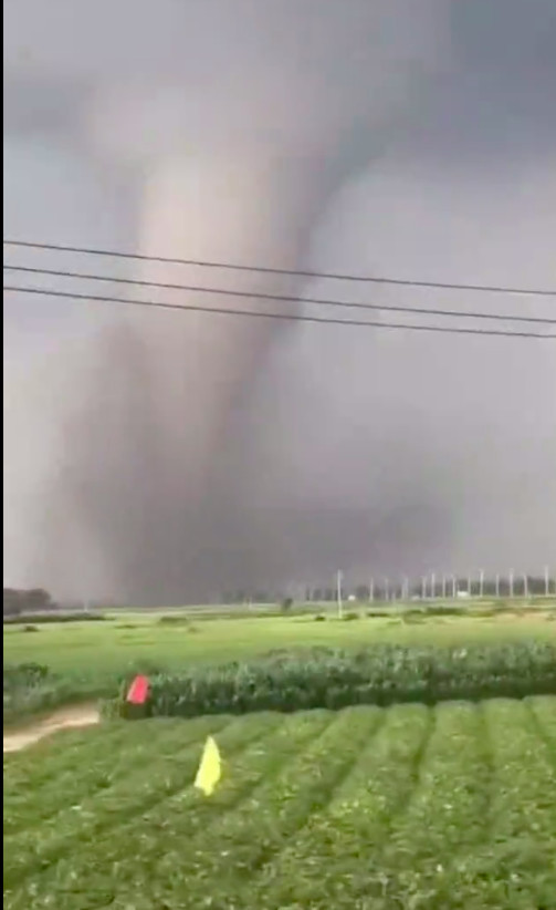 辽宁开原遭龙卷风灾害,赵本山心系灾区个人为老家捐出500万
