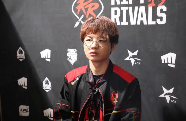 LPL的遗憾与成长：心愿落空的Doinb和战胜偶像的刘青松_腾讯新闻