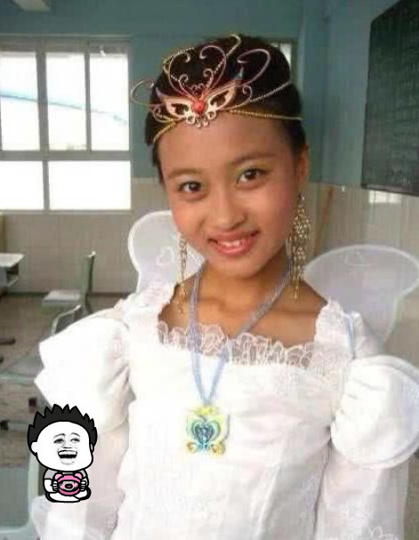 还记得黑成"炭"的凌美琪吗?近照流出,牛奶肌肤让人心动!