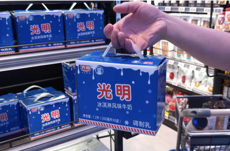 继光明 冰砖 味牛奶之后 冰砖 味酸奶也来了