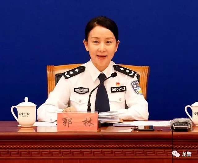 公安部新闻发布会为何再提整治霸座?