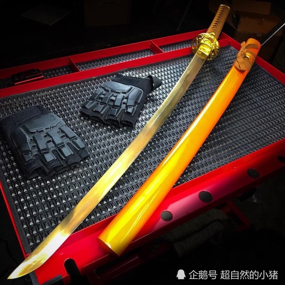 黄金太刀:从太刀本身来说,那就是位居世界兵器排行榜单前三的,而在