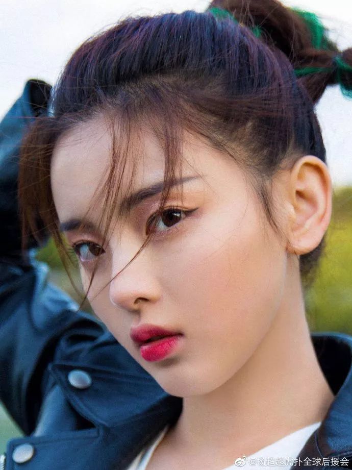 杨超越|这样的画作，秒杀美颜相机！