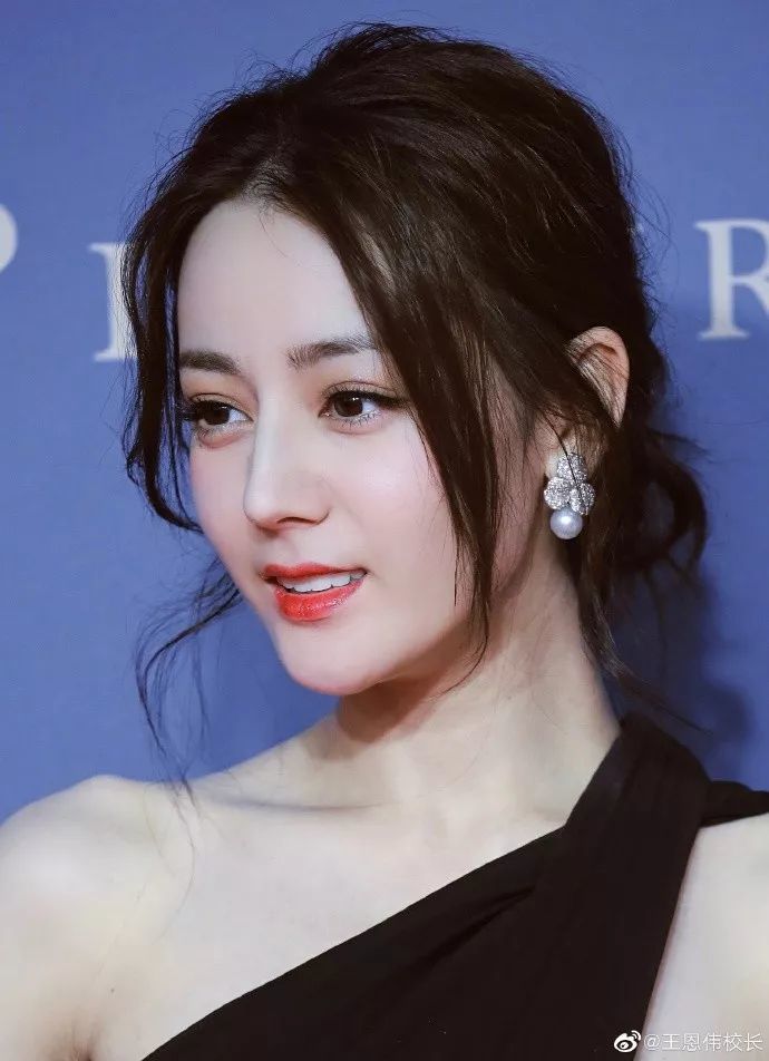 杨超越|这样的画作，秒杀美颜相机！