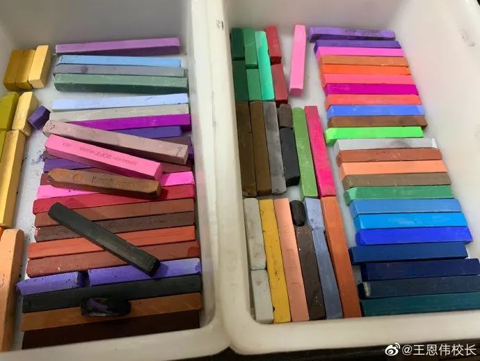 杨超越|这样的画作，秒杀美颜相机！