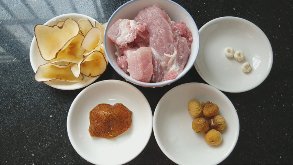 教你客家一道夏季炖汤做法,食材和步骤都很简